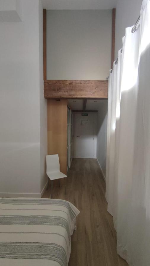 Vivienda Turistica Los Robles ตูเดลา ภายนอก รูปภาพ