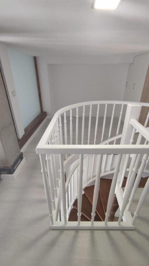 Vivienda Turistica Los Robles ตูเดลา ภายนอก รูปภาพ