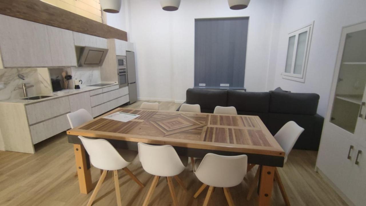 Vivienda Turistica Los Robles ตูเดลา ภายนอก รูปภาพ