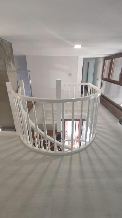 Vivienda Turistica Los Robles ตูเดลา ภายนอก รูปภาพ