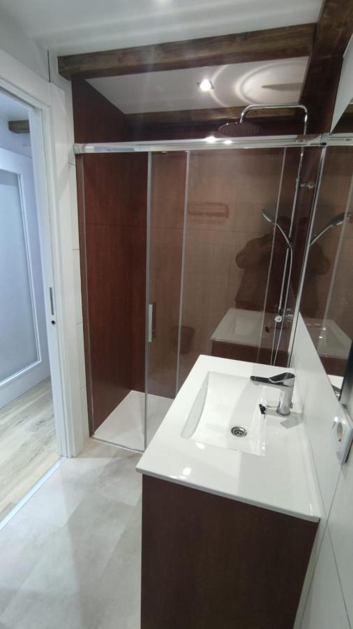 Vivienda Turistica Los Robles ตูเดลา ภายนอก รูปภาพ